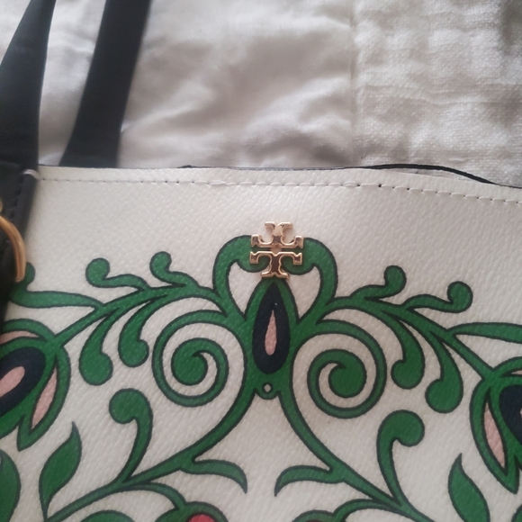 Tory Burch Kerrington tote - Picture 8 of 9